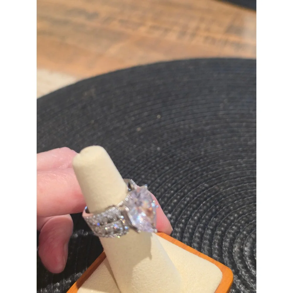 Pear Cut Cubic Zirconia Statement Ring Silver Tone Teardrop Cocktail Ring Size 6